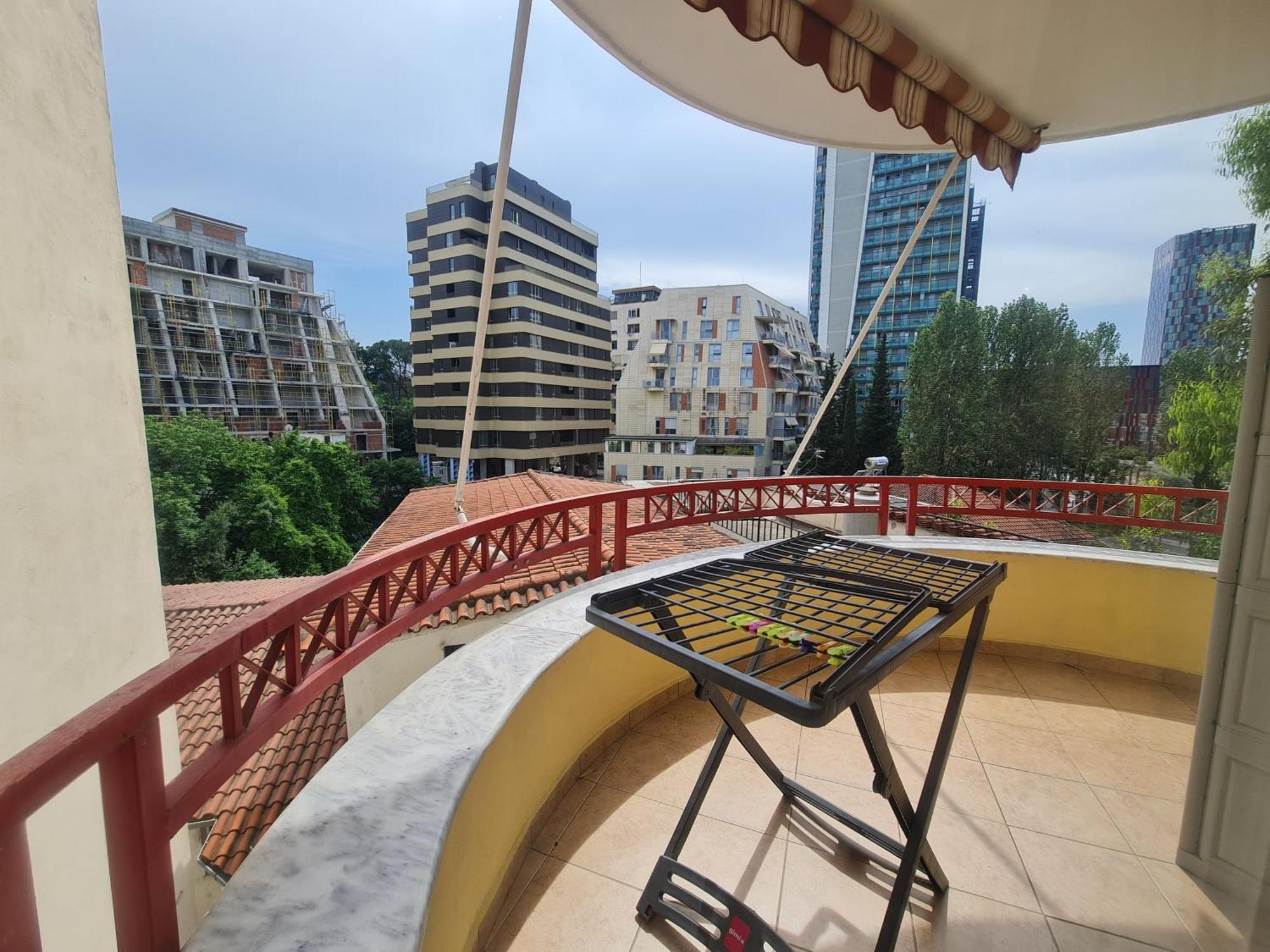 Coco * Tiranë